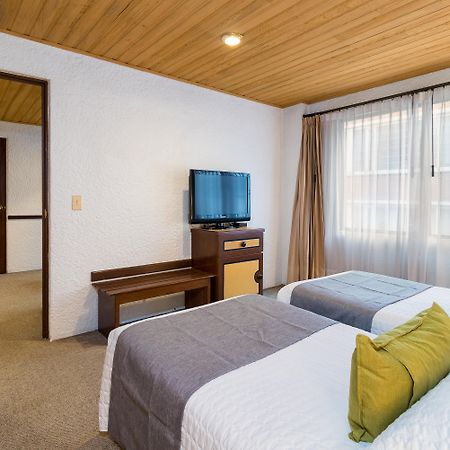 Hotel Suites Real 97 Bogota Bagian luar foto
