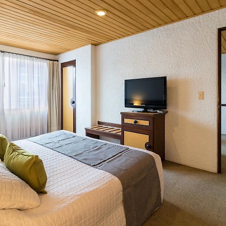 Hotel Suites Real 97 Bogota Bagian luar foto