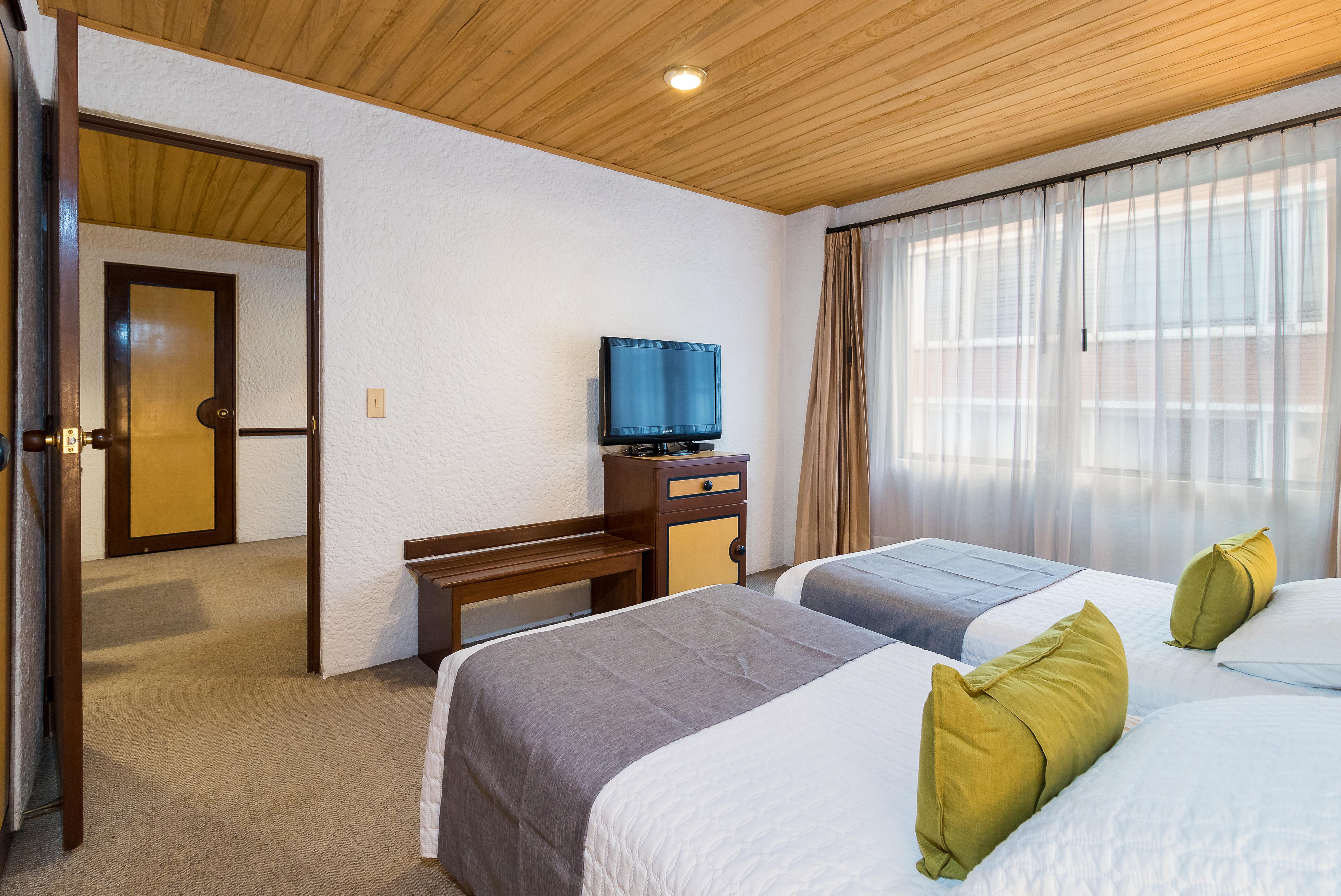 Hotel Suites Real 97 Bogota Bagian luar foto