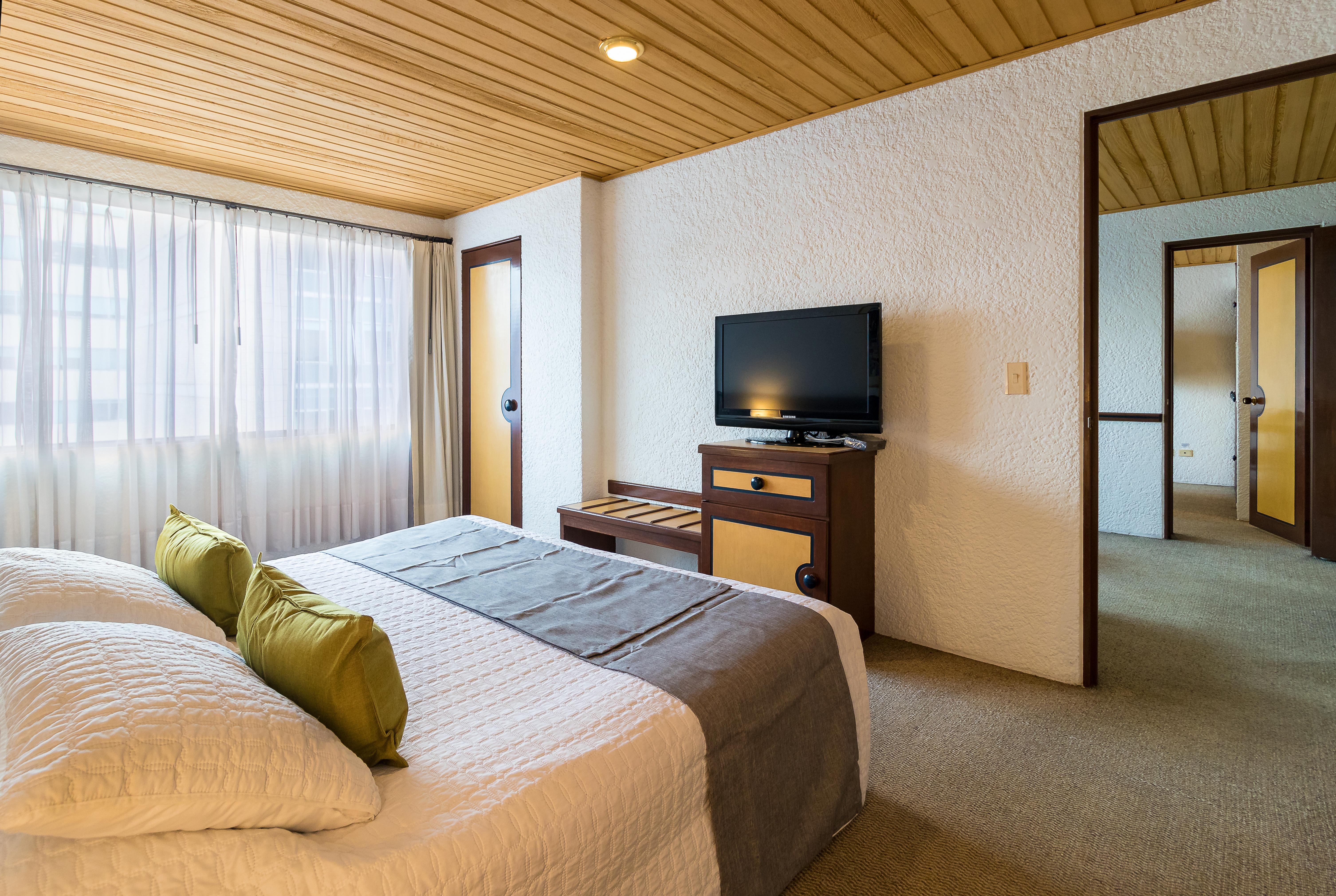 Hotel Suites Real 97 Bogota Bagian luar foto