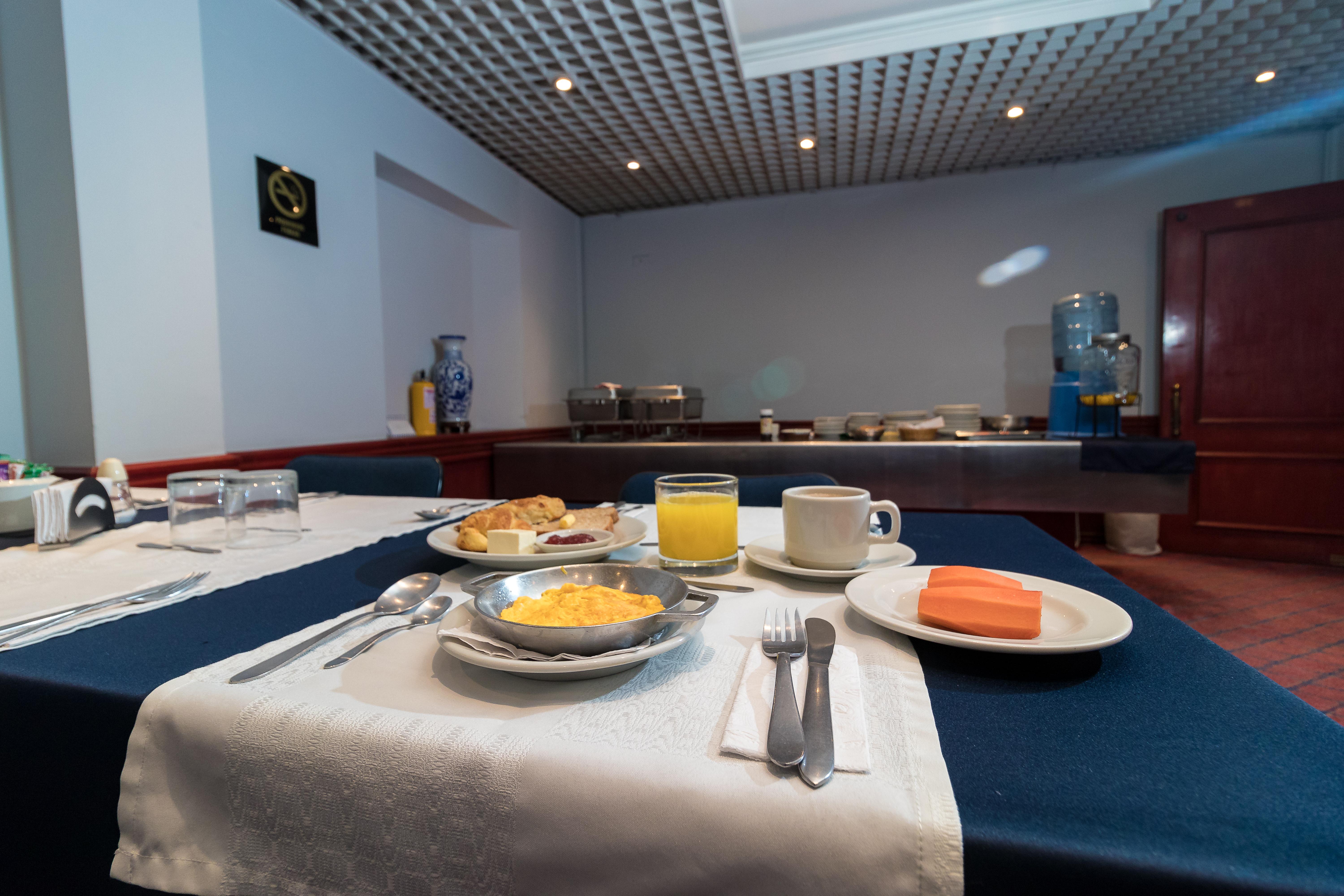 Hotel Suites Real 97 Bogota Bagian luar foto
