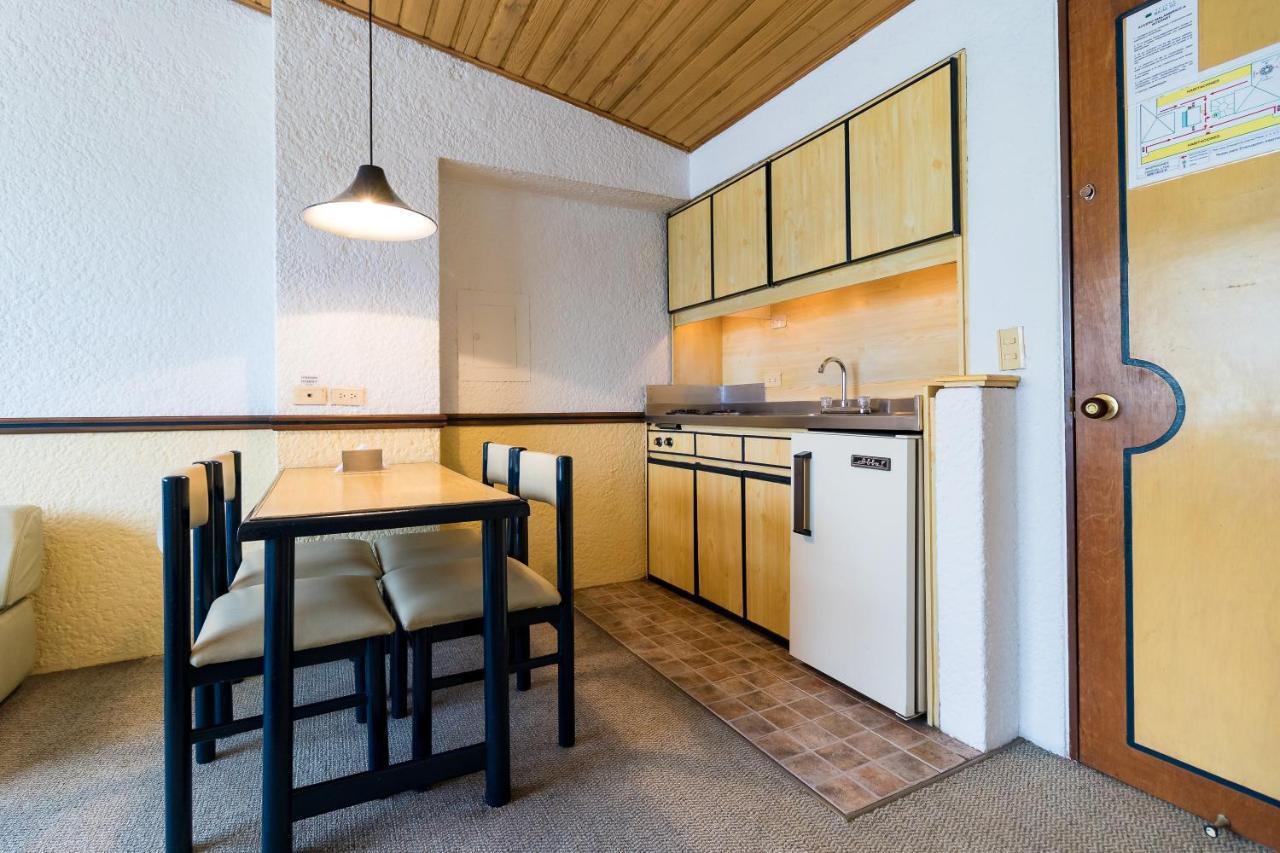 Hotel Suites Real 97 Bogota Bagian luar foto