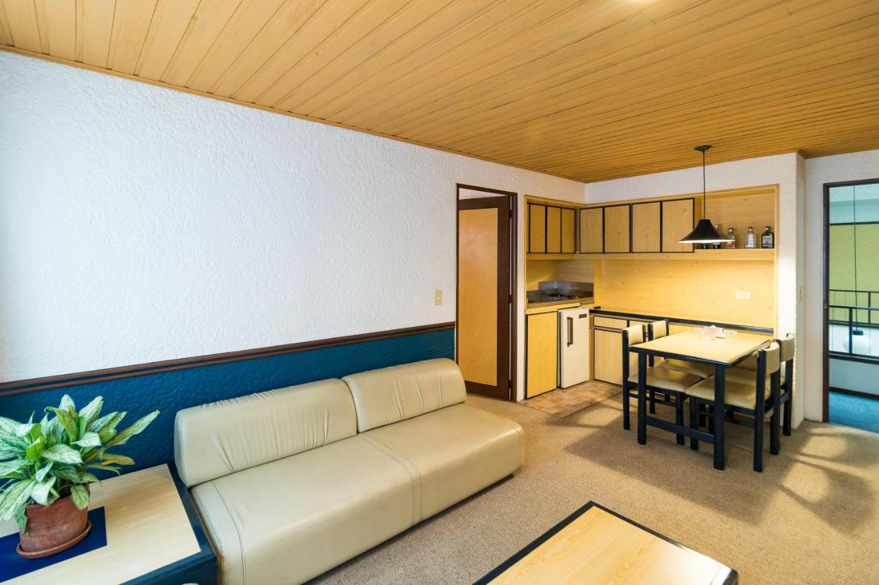 Hotel Suites Real 97 Bogota Bagian luar foto