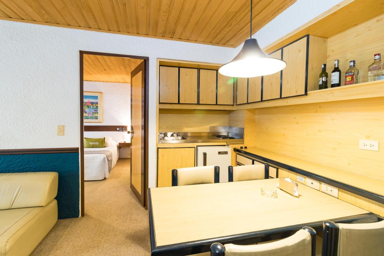 Hotel Suites Real 97 Bogota Bagian luar foto