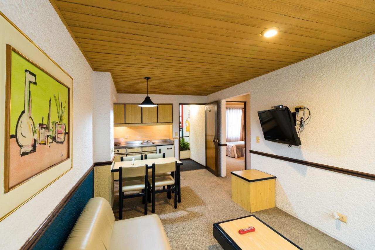 Hotel Suites Real 97 Bogota Bagian luar foto