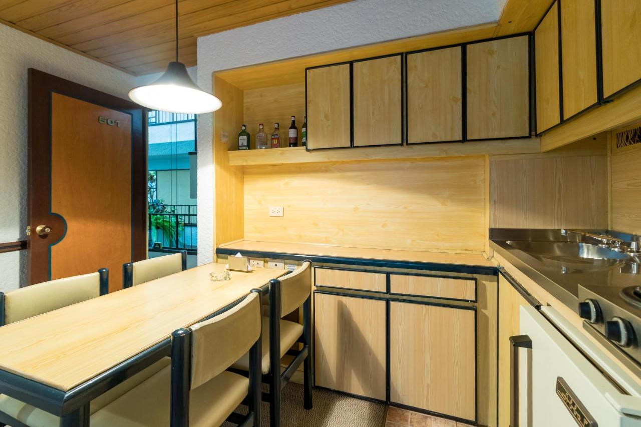 Hotel Suites Real 97 Bogota Bagian luar foto