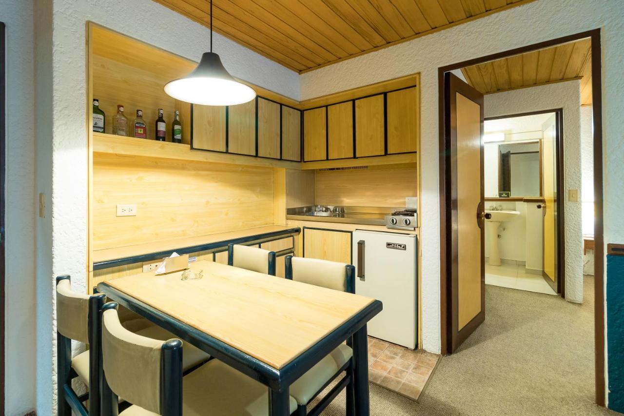 Hotel Suites Real 97 Bogota Bagian luar foto