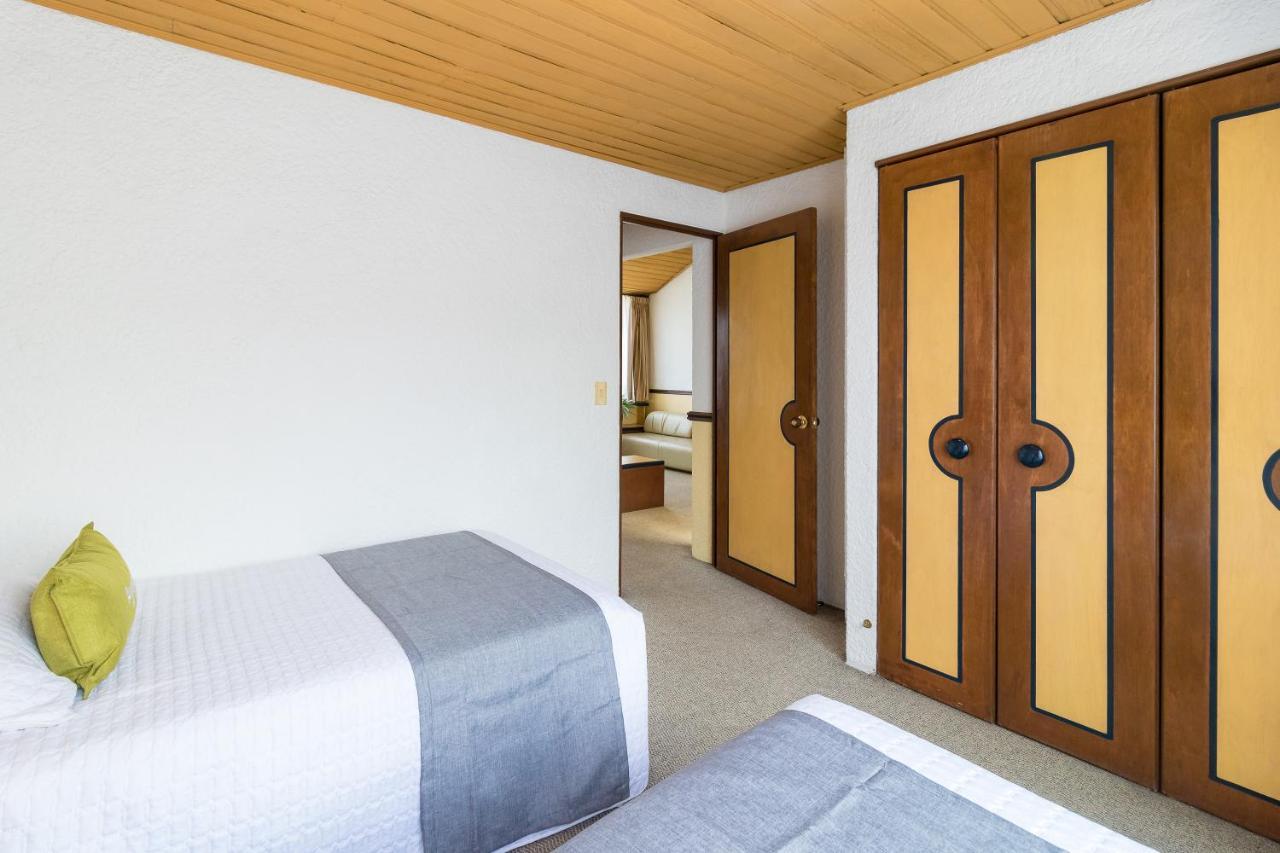 Hotel Suites Real 97 Bogota Bagian luar foto