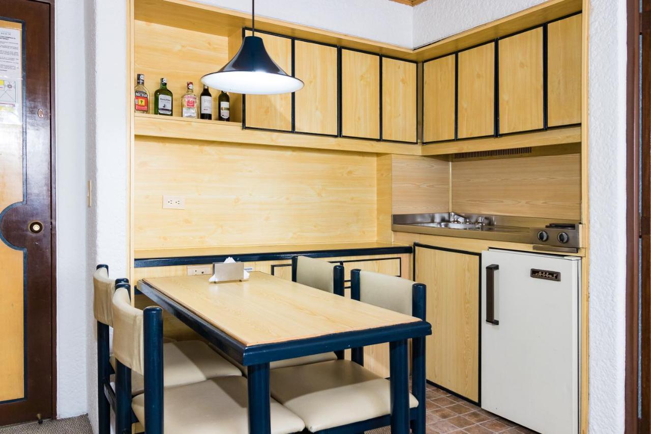Hotel Suites Real 97 Bogota Bagian luar foto