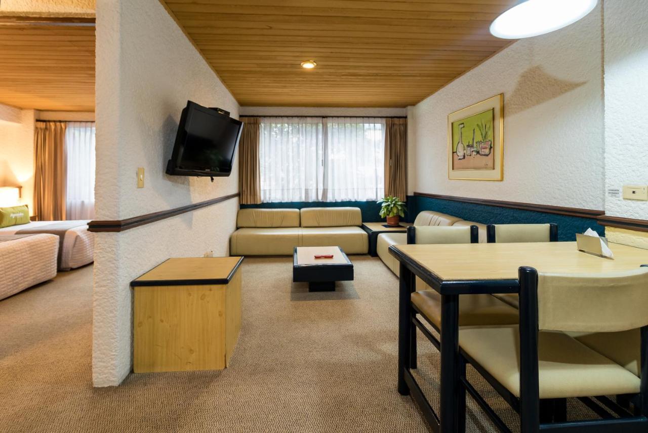 Hotel Suites Real 97 Bogota Bagian luar foto